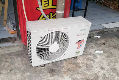 阿荣空调突然不制冷只吹自然风怎么办？